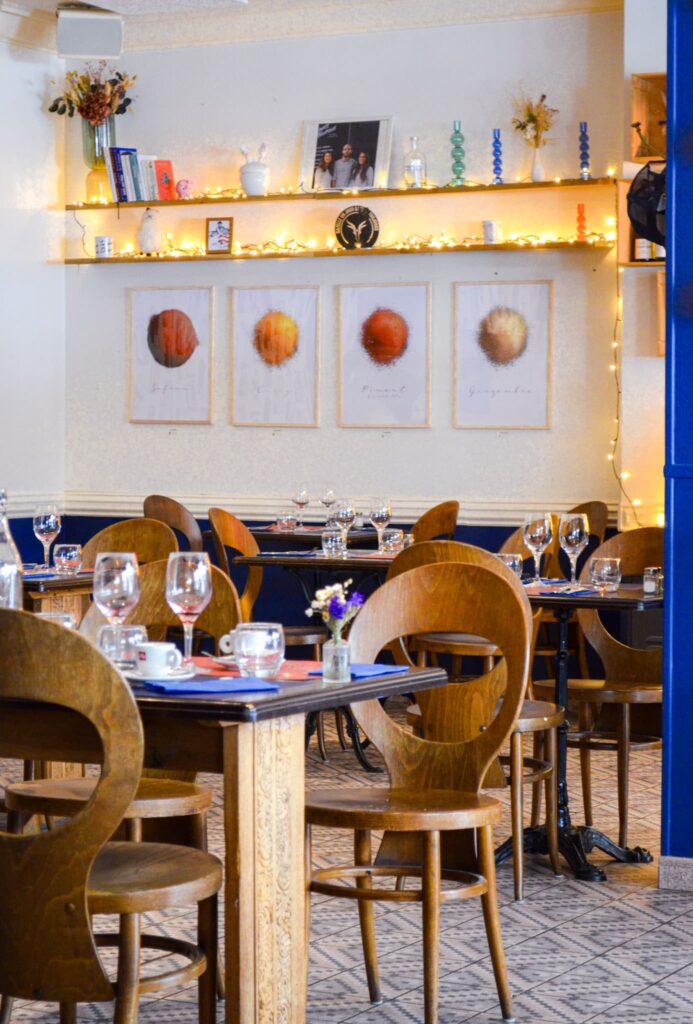 La salle du restaurant Les Gens Heureux à Tours