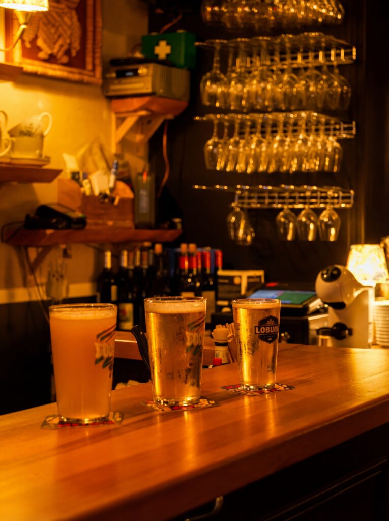 Le bar au Hibou saint Michel