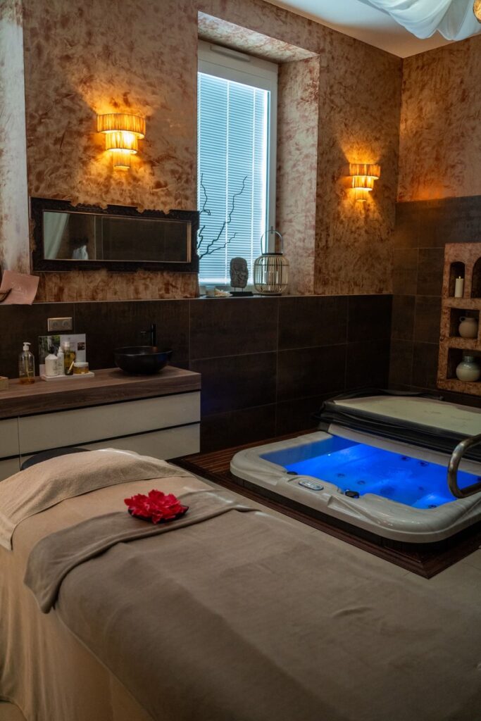 La salle de spa et hammam privatisable de L'ILe Royale, institut de beauté et salon de coiffure à quelques minutes de Limoges