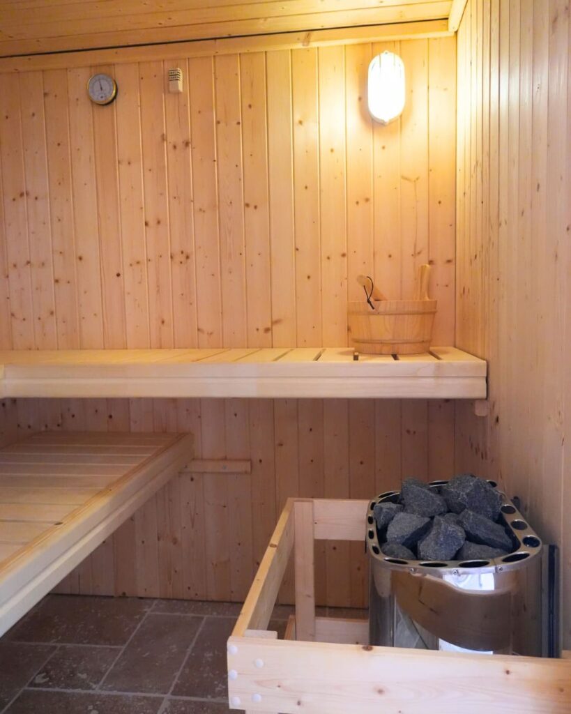 sauna de maison perbos 1556 à la bastide clairence