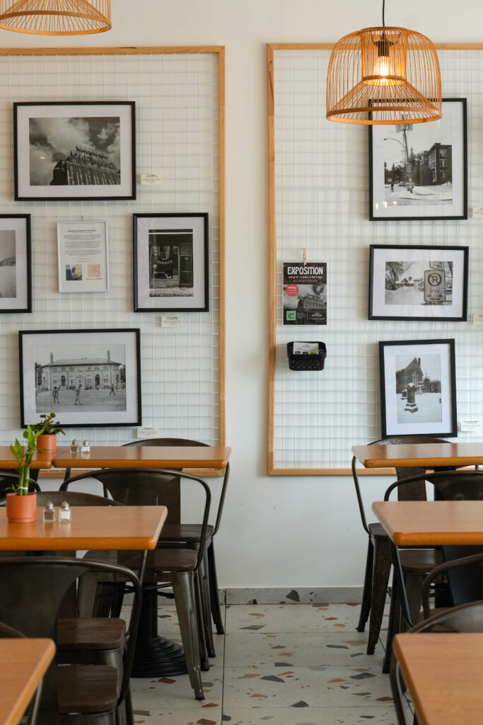 Des tables du restaurant Quai des délices au Havre