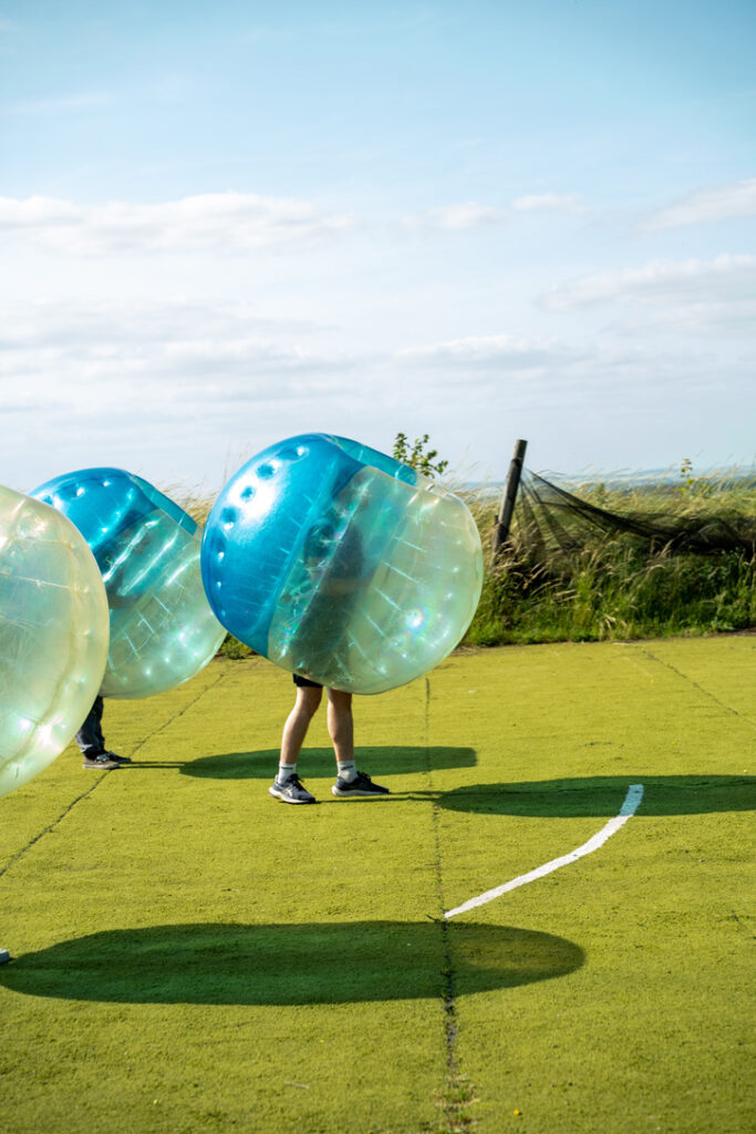 Le bubble foot fait partie des activités proposées chez Eastpaint