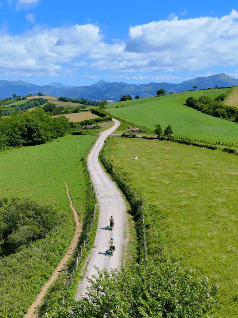 Vue montagnes Ride Elek Saint Pee sur Nivelle
