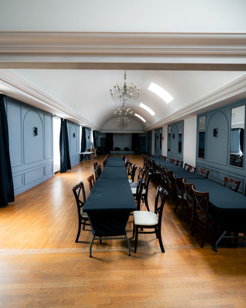 Salle de réception du restaurant L'Auberge Renanaise à Saint-Renan
