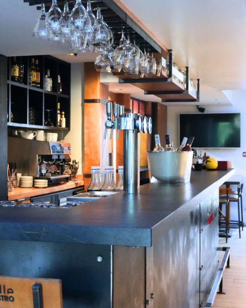 bar du bistrot la nivelle à saint pee sur nivelle