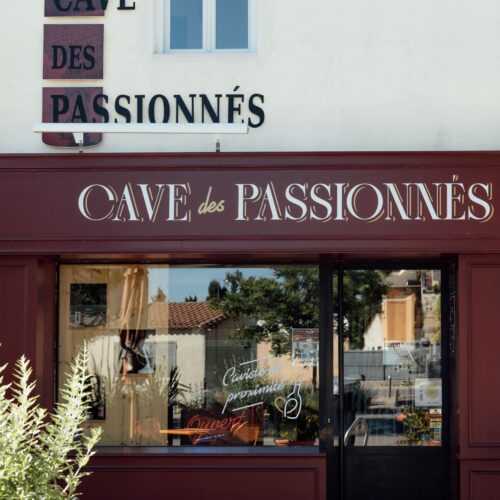 La devanture de La Cave des Passionnés à Rognonas