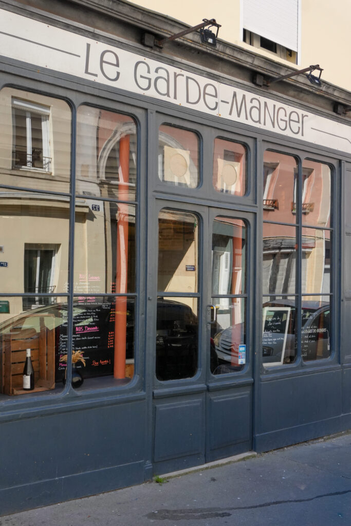 Une devanture du restaurant Le Garde-Manger au Havre