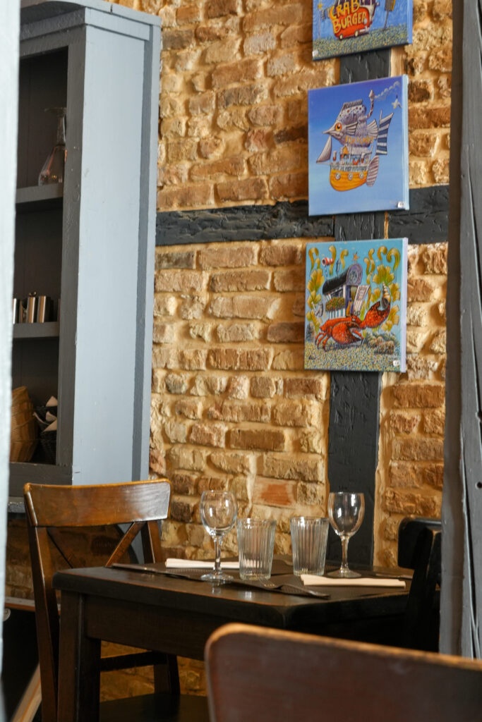 Des tableaux du restaurant Le Garde-Manger au Havre