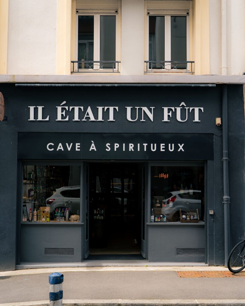 La devanture de la cave Il Etait un Fût à Brest