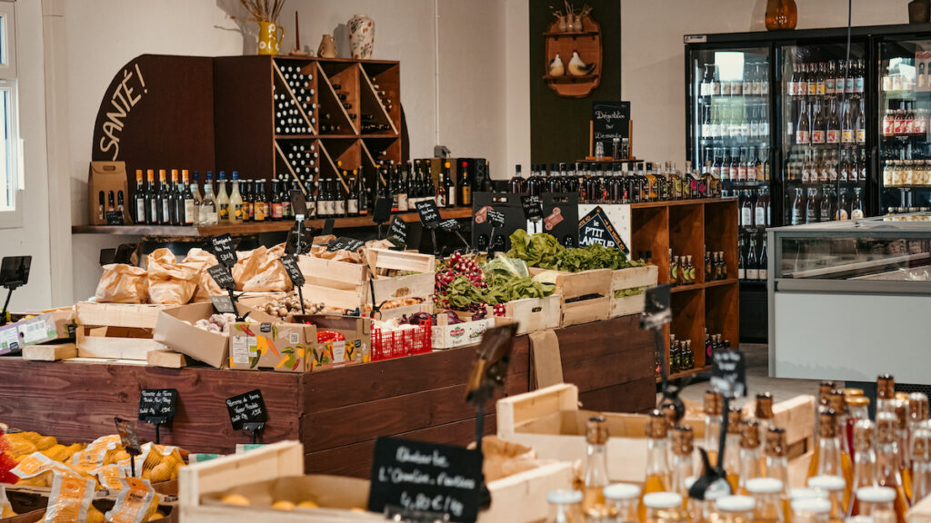L'intérieur de La Ferme de la Jalousie à Saint-Aignan de Cramesnil