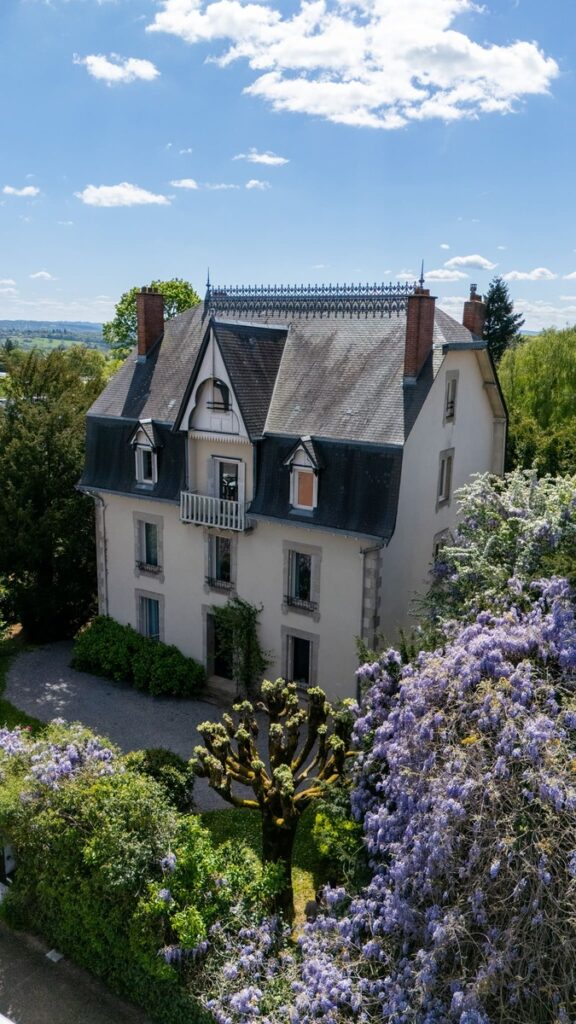 La Maison Durieux vue de l'extérieur, chambres d'hôtes luxueuses situées à moins de 10 minutes de Limoges