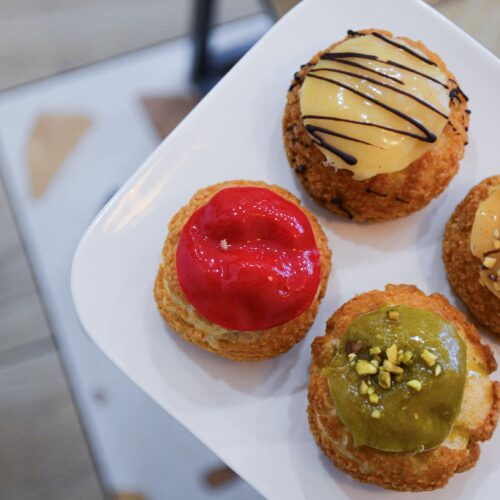 Des choux à la crème du coffee shop Popé Coffee Spot à Tours