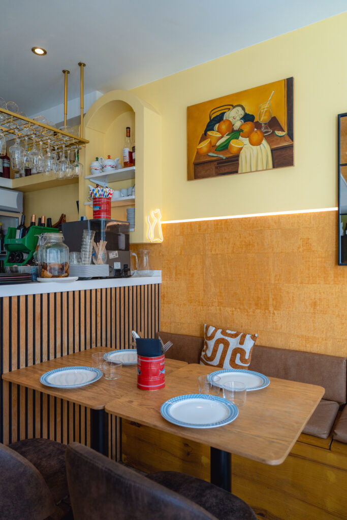 La petite salle de la Casa Marina à Gruissan