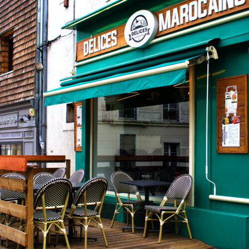 Terrasse du restaurant Délices Marocains à Le Mans