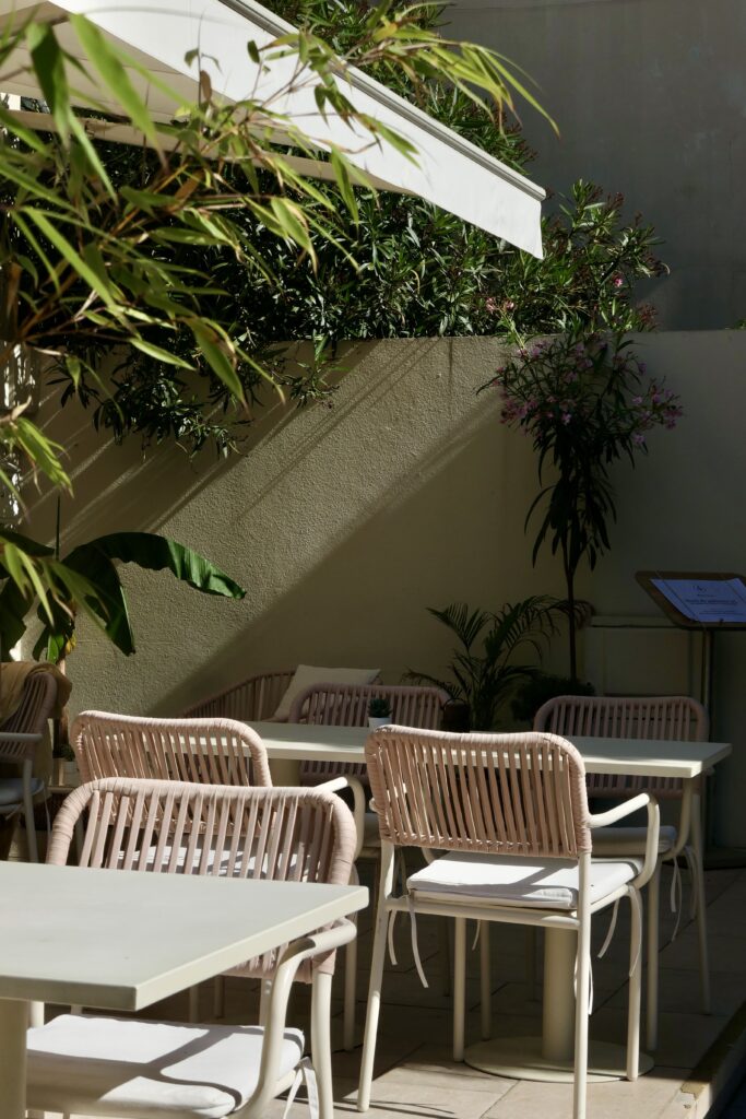 Terrasse abritée café/brunch Blooming à Arcachon.