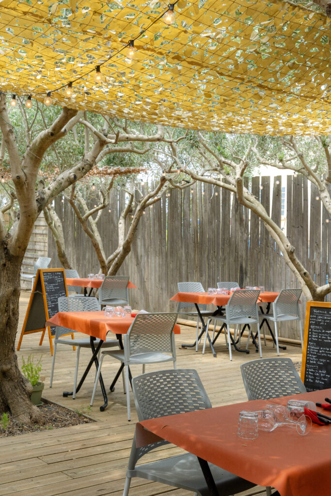 La terrasse du Domaine Ortola à Narbonne