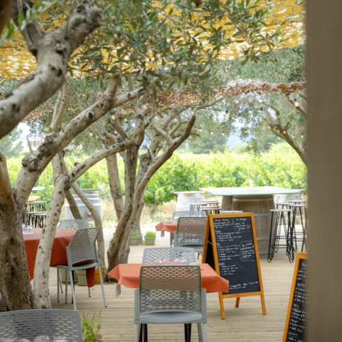 La terrasse du Domaine Ortola à Narbonne