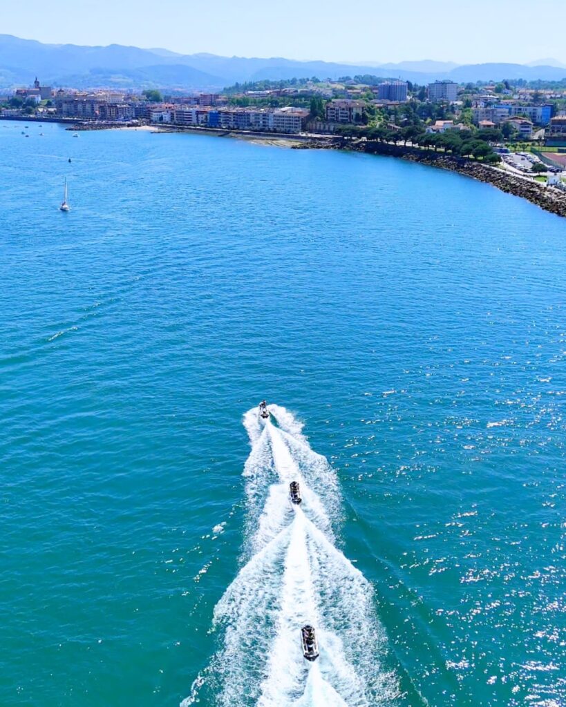 vue de la bouée tractée de memphis jet à hendaye