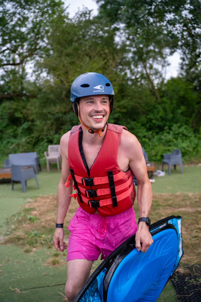 Le wakeboard est accessible aux enfants dès l'âge de 10 ans