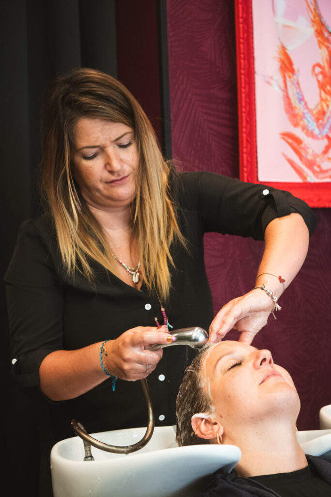 Pauline est la gérante du salon