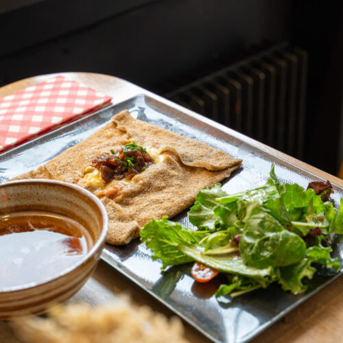 Chez Paulette se veut être une "véritable crêperie rémoise"