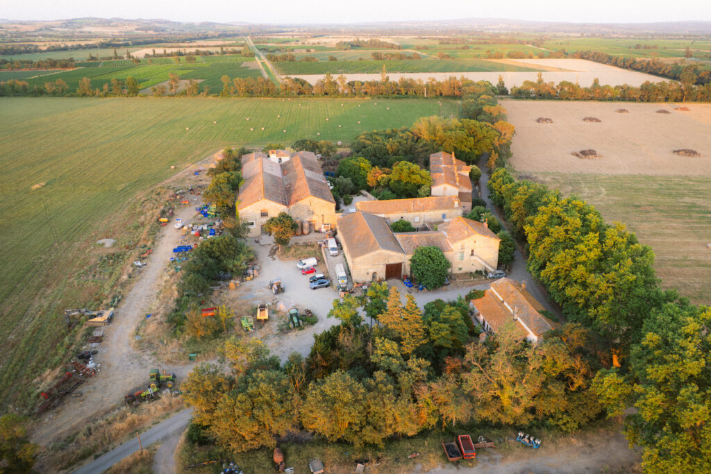 Vue drôle du Domaine Ricardelle de Lautrec à Coursan