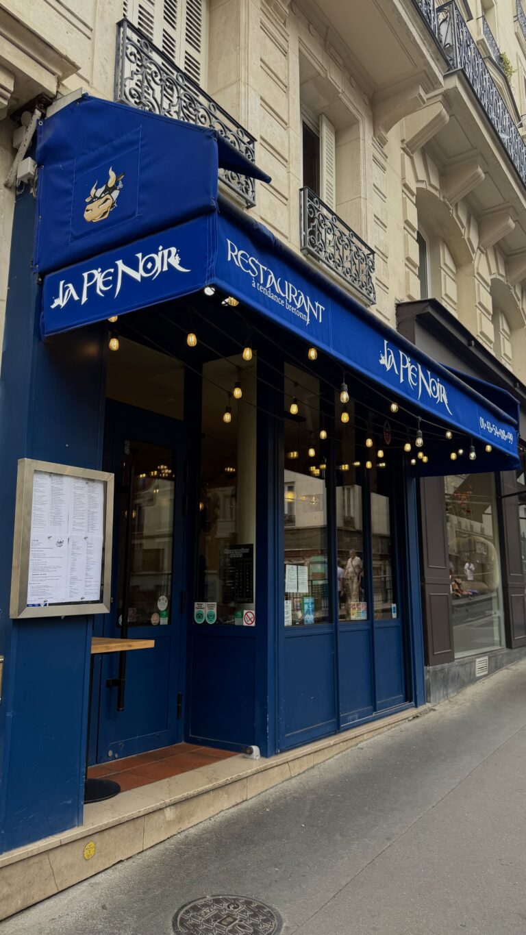 LA PIE NOIR