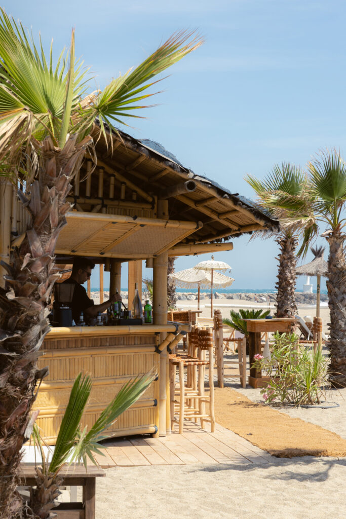 Le bar du TukTuk Club au Barcarès