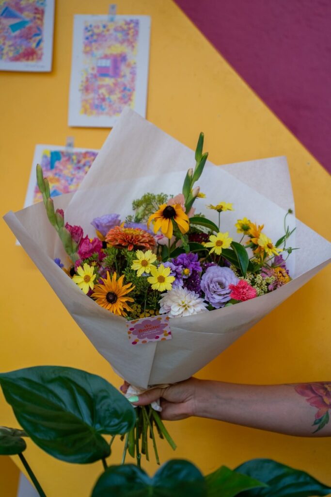 Un bouquet réalisé par De Florette à Limoges dans la cours du temple, une fleuriste engagée et éthique