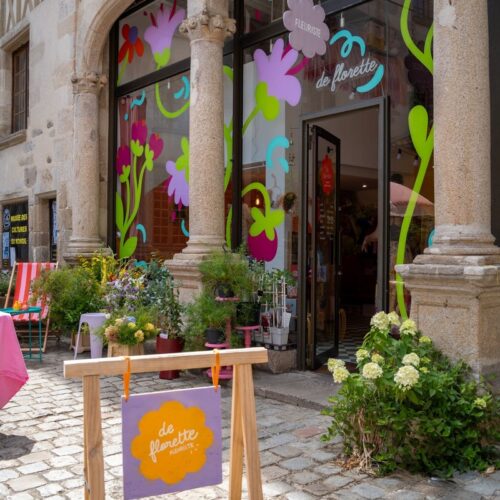 L'extérieur de De Florette à Limoges dans la cours du temple, une fleuriste engagée et éthique