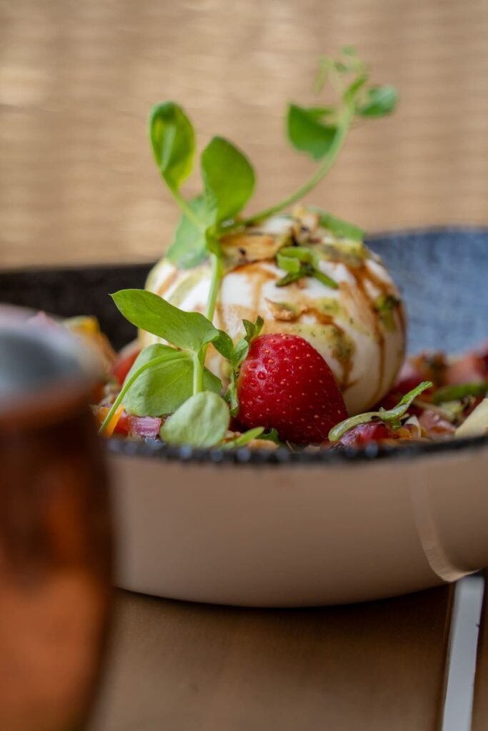 Une entrée à la tomate du restaurant le Marymax à Massert au bord d'un plan d'eau à 30 minutes de Limoges