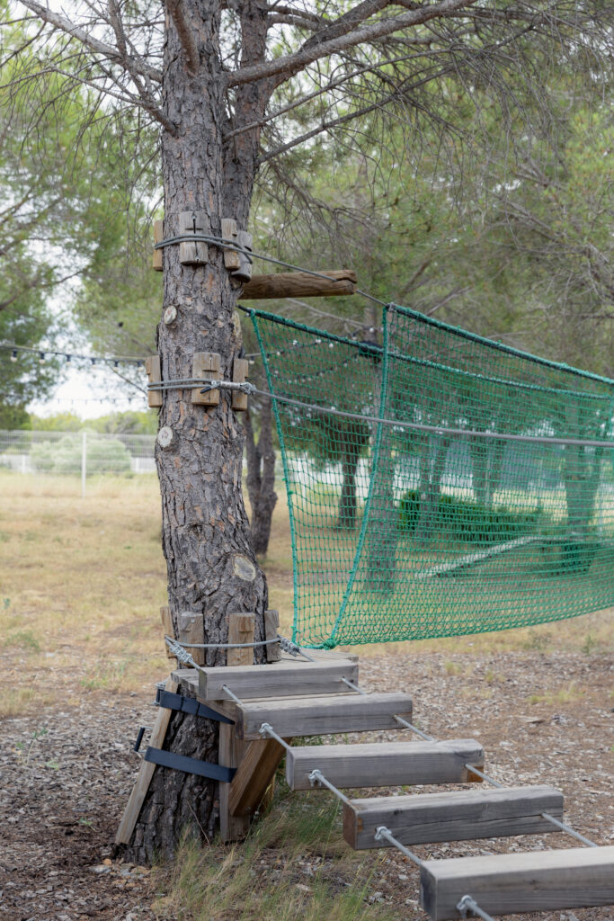 Le parcours accrobranche pour les enfants du restaurant Xot à Rivesaltes
