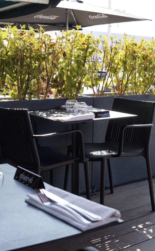 Au P'tit Gréement à Brest terrasse