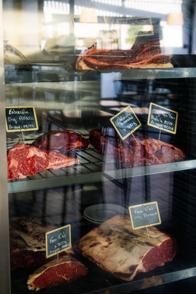 La cave à viande du restaurant Brutus à Canet en Roussillon