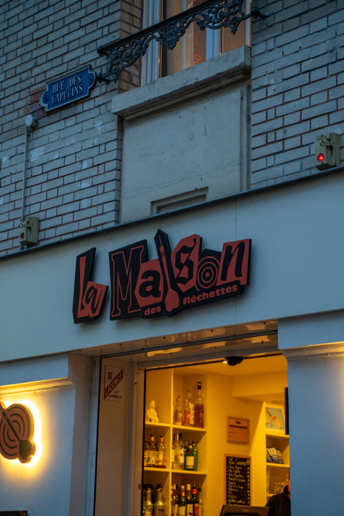La Maison des Fléchettes est située ru des Capucins