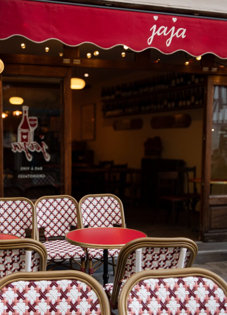 devanture bar à vin jaja à rouen dans le quartier des antiquaires