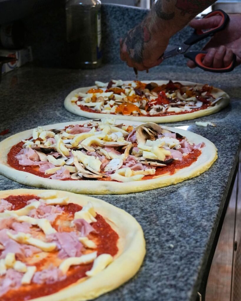 preparation luigi's pizza hasparren