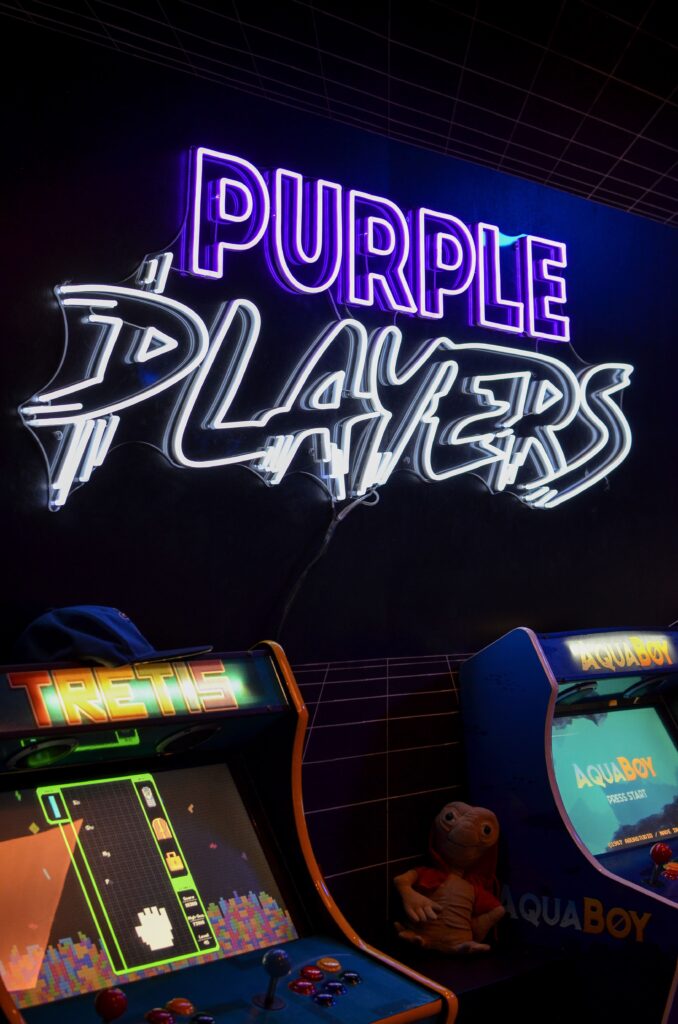 La salle Super Alpha World de Escape Time Tours